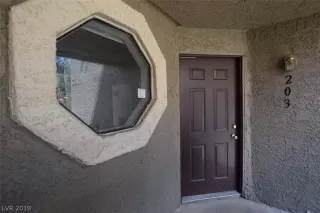 Photo #5: 2089602 Listing