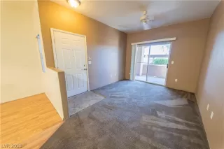 Photo #4: 2089609 Listing