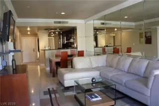 Photo #4: 2089619 Listing