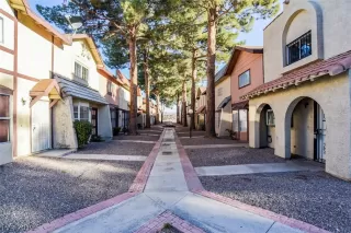 Photo #2: 2089624 Listing