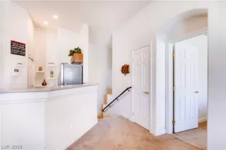 Photo #2: 2089641 Listing