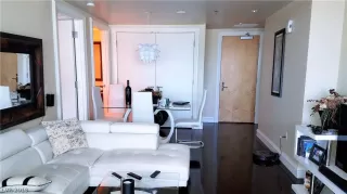 Photo #5: 2089700 Listing