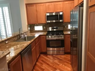 Photo #4: 2089702 Listing