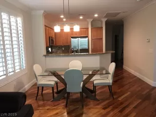 Photo #6: 2089702 Listing