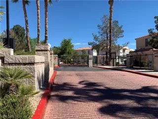 Photo #1: 2089734 Listing