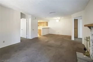 Photo #3: 2089742 Listing