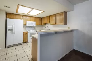 Photo #6: 2089742 Listing