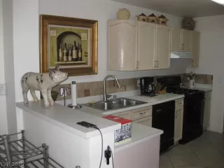 Photo #6: 2089744 Listing 