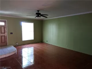 Photo #3: 2089785 Listing