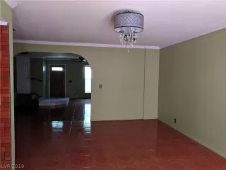 Photo #4: 2089785 Listing