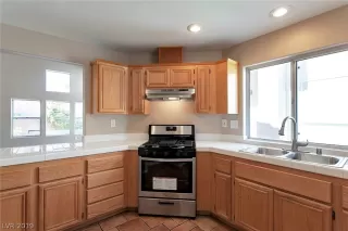 Photo #4: 2089787 Listing 