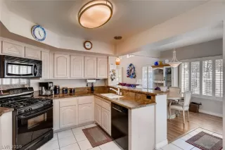 Photo #6: 2089794 Listing 