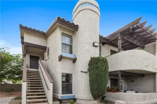 Photo #2: 2089868 Listing