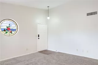 Photo #4: 2089868 Listing