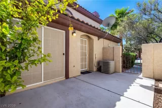 Photo #2: 2089885 Listing