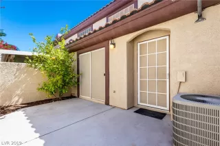 Photo #3: 2089885 Listing