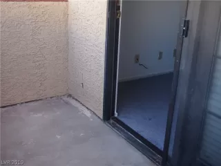 Photo #6: 2089898 Listing