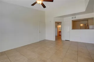 Photo #4: 2089904 Listing