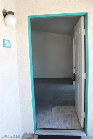 Photo #4: 2089958 Listing