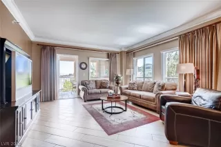 Photo #2: 2089972 Listing