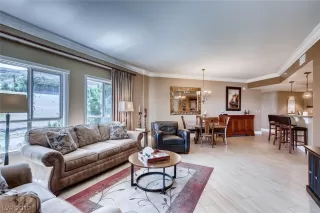 Photo #6: 2089972 Listing