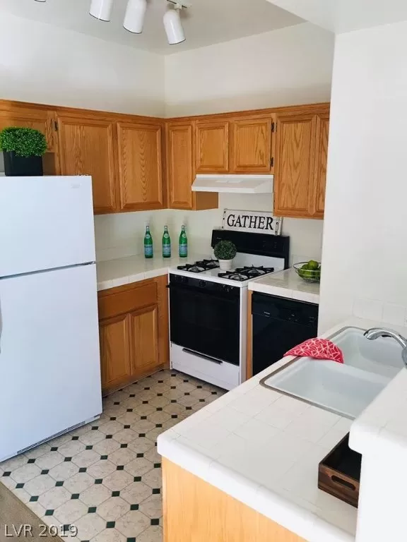 MLS: 2089976 Condo For Sale