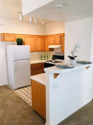 Photo #1: 2089976 Listing 