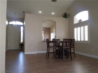 Photo #1: 2089980 Listing