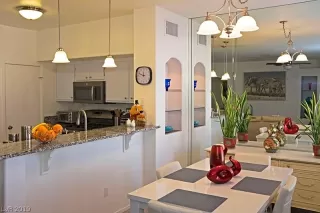 Photo #2: 2090000 Listing 