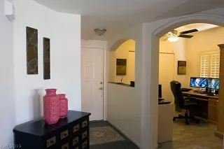 Photo #3: 2090000 Listing 