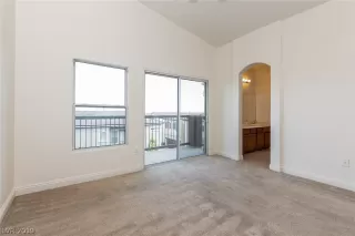 Photo #3: 2090007 Listing