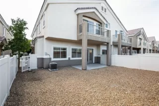 Photo #4: 2090007 Listing