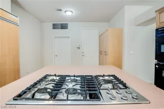 Photo #5: 2090087 Listing 