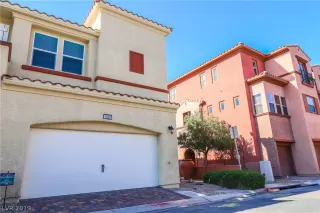 Photo #1: 2090137 Listing 