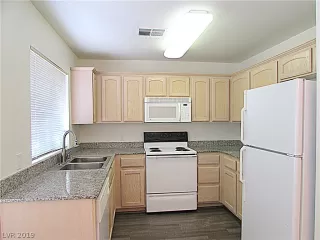 Photo #5: 2090216 Listing 