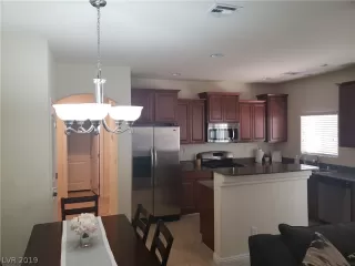 Photo #3: 2090222 Listing