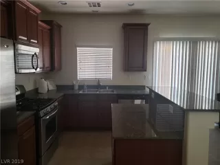 Photo #5: 2090222 Listing