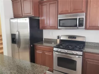 Photo #6: 2090222 Listing