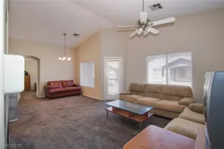 Photo #5: 2090229 Listing