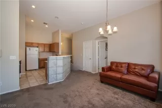 Photo #6: 2090229 Listing