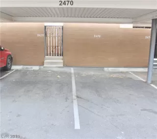 Photo #5: 2090230 Listing 