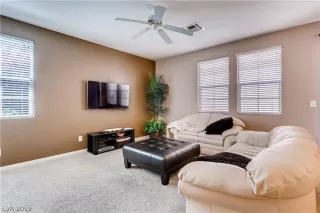 Photo #4: 2090247 Listing