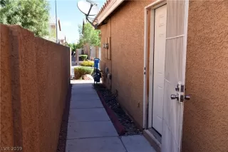 Photo #3: 2090293 Listing