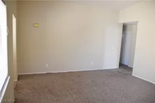 Photo #6: 2090293 Listing