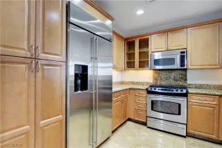 Photo #3: 2090300 Listing