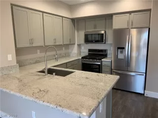 Photo #6: 2090326 Listing