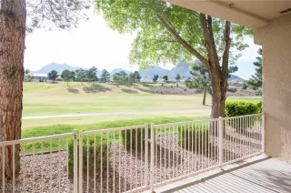 Photo #3: 2090386 Listing