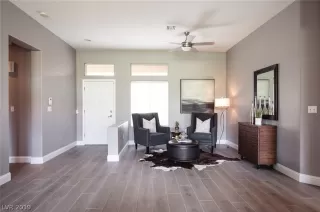 Photo #5: 2090386 Listing