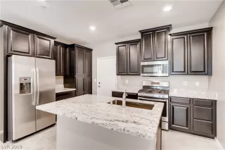 Photo #4: 2090430 Listing 