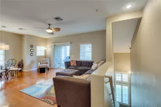 Photo #6: 2090439 Listing